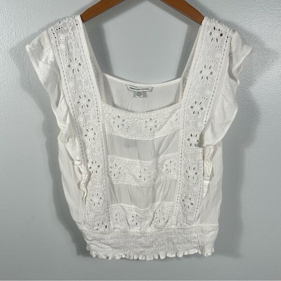 American Eagle Outfitters White Ruffled Flutter Sleeve Blouse NWT Size Medium - Picture 1 of 14